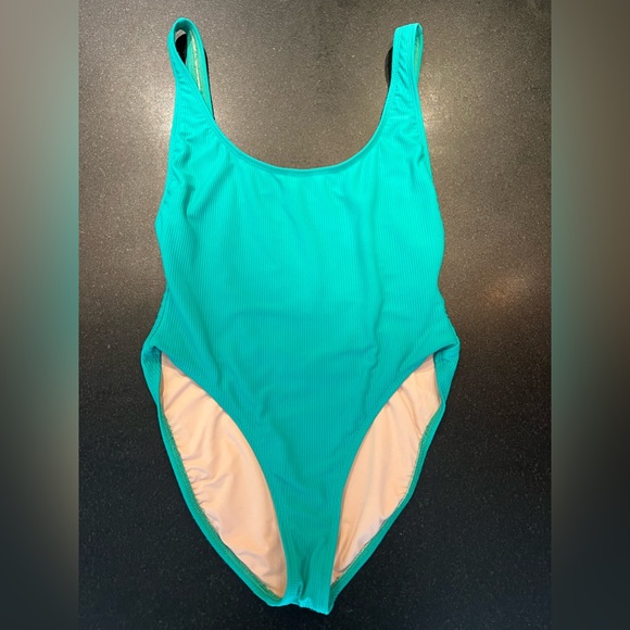 Lovewave "Kloss" Swimsuit - Picture 4 of 8